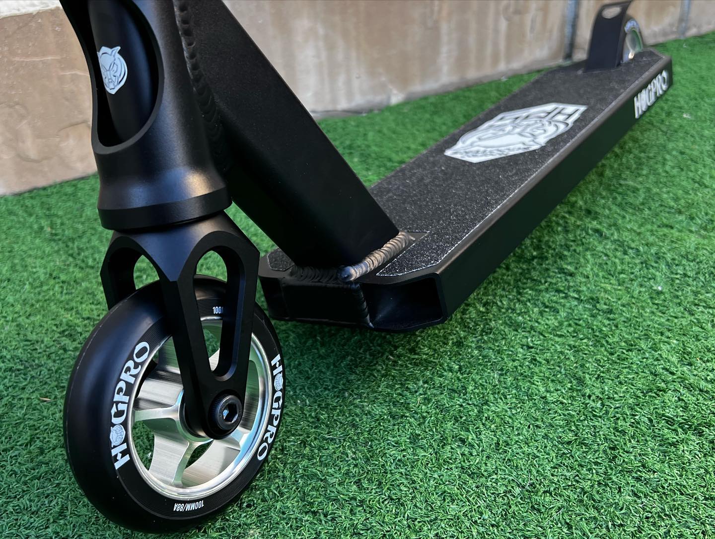 HogPro P2 stunt scooter, T-bar,  Black deck with 100mm silver core wheels (Black Grips)