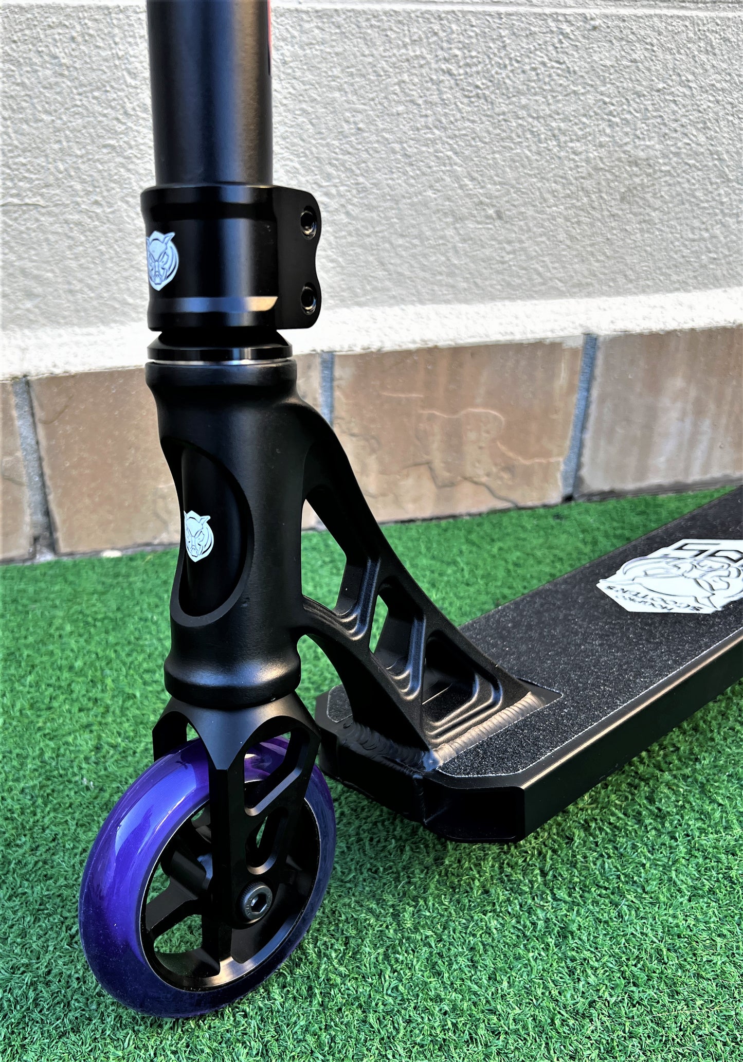 HogPro SP3 stunt scooter, T-bar, Black forged deck with 110mm black core wheels (Blue/Purple Grips)