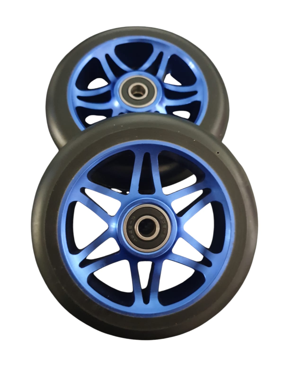 HogPro wheels - 110mm - Black on blue (6 twin spoke)