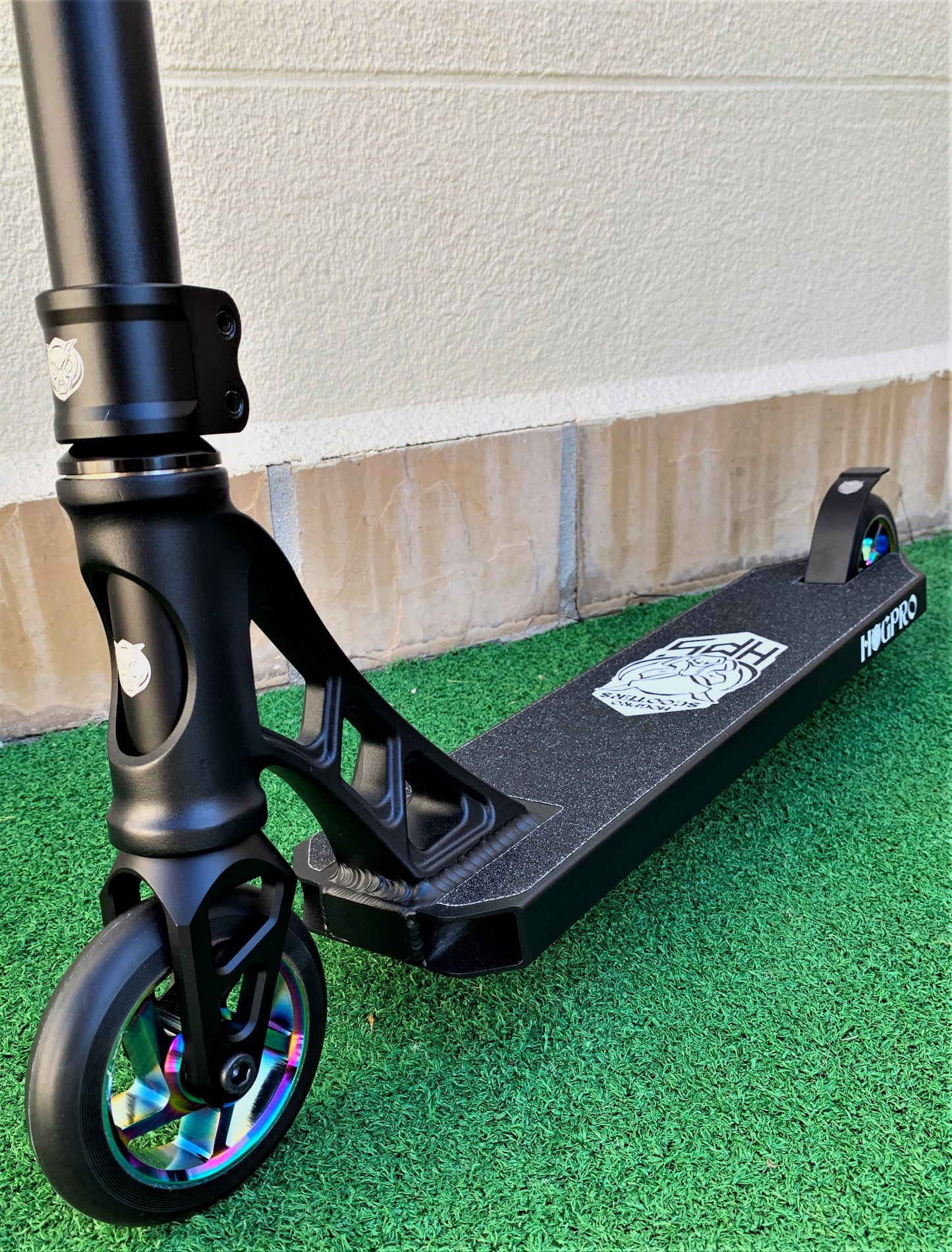 HogPro SP3 stunt scooter, Y-bar, Black forged deck with 110mm neo core wheels (Black/White Grips)